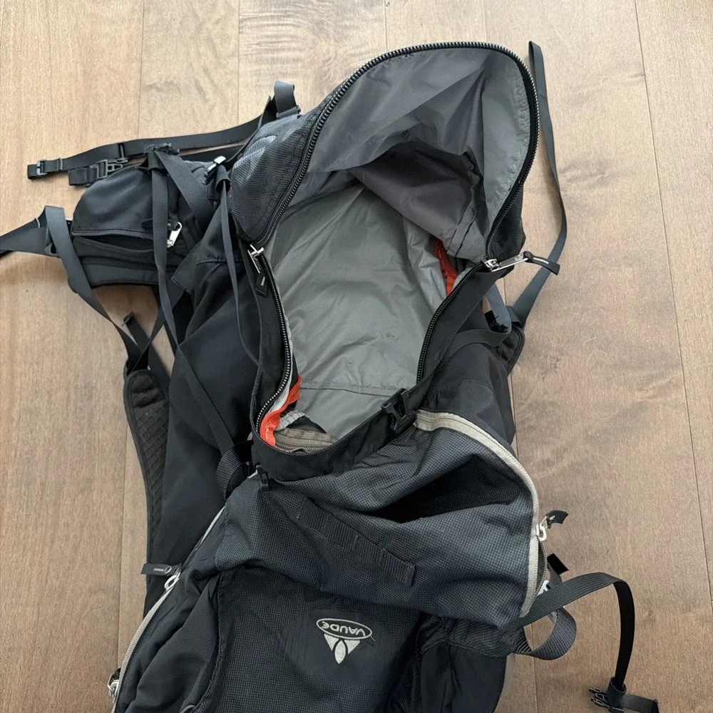 Vaude hiking camping